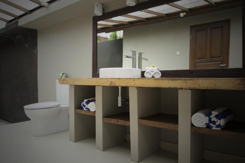 Dugul Ubud Room photo